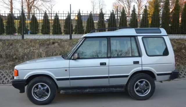 LAND ROVER Discovery 
