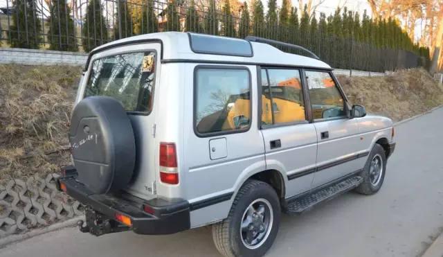 LAND ROVER Discovery 