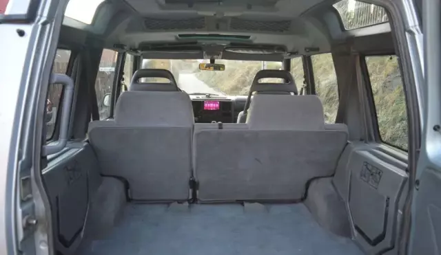 LAND ROVER Discovery 