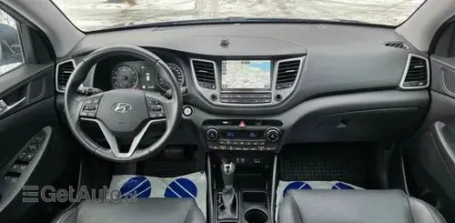 HYUNDAI Tucson 