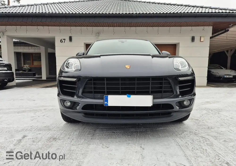 PORSCHE Macan 