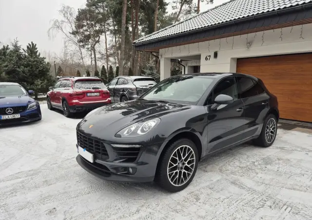 PORSCHE Macan 
