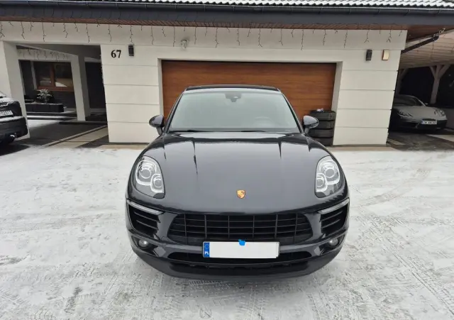 PORSCHE Macan 