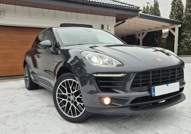 PORSCHE Macan 
