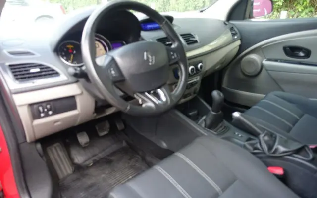 RENAULT Megane 
