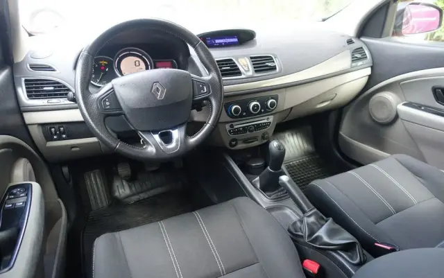 RENAULT Megane 