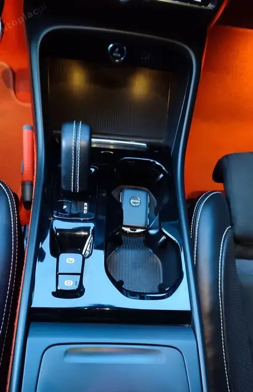 VOLVO Xc 40 