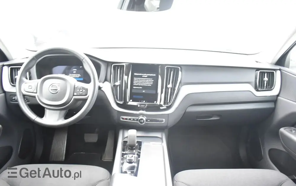 VOLVO XC 60 B4 B Momentum Pro