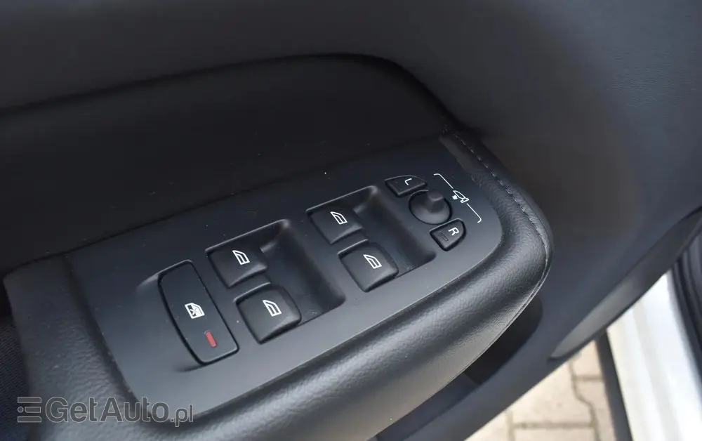 VOLVO XC 60 B4 B Momentum Pro