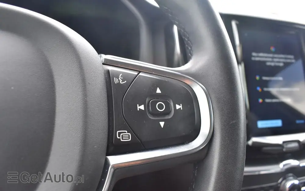 VOLVO XC 60 B4 B Momentum Pro