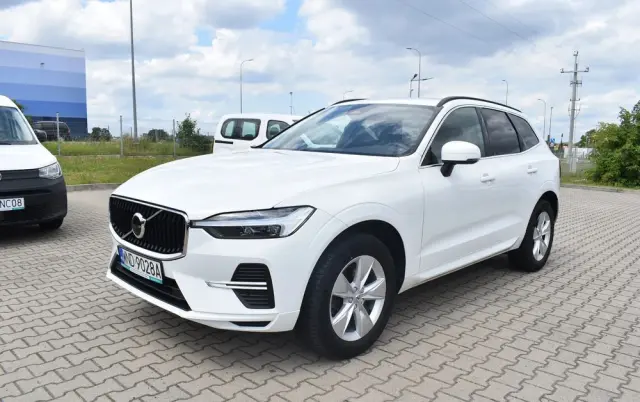 VOLVO XC 60 B4 B Momentum Pro