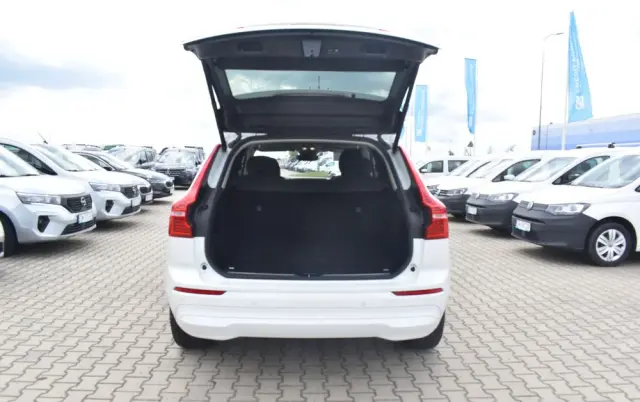 VOLVO XC 60 B4 B Momentum Pro