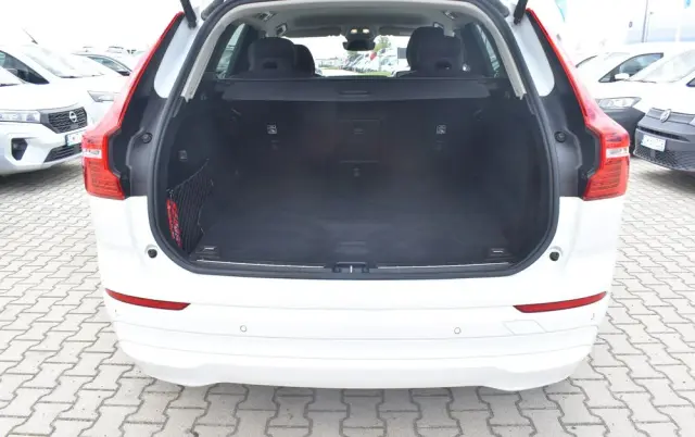 VOLVO XC 60 B4 B Momentum Pro