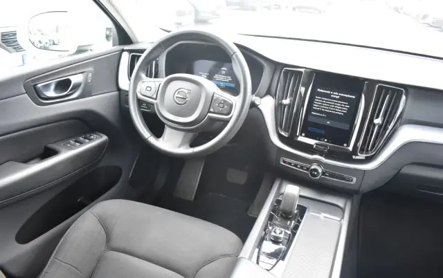 VOLVO XC 60 B4 B Momentum Pro