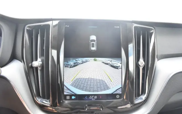 VOLVO XC 60 B4 B Momentum Pro