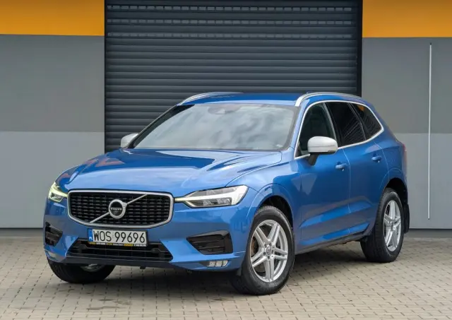 VOLVO XC 60 D4 R-Design