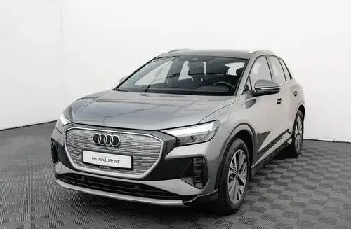 AUDI Q4 