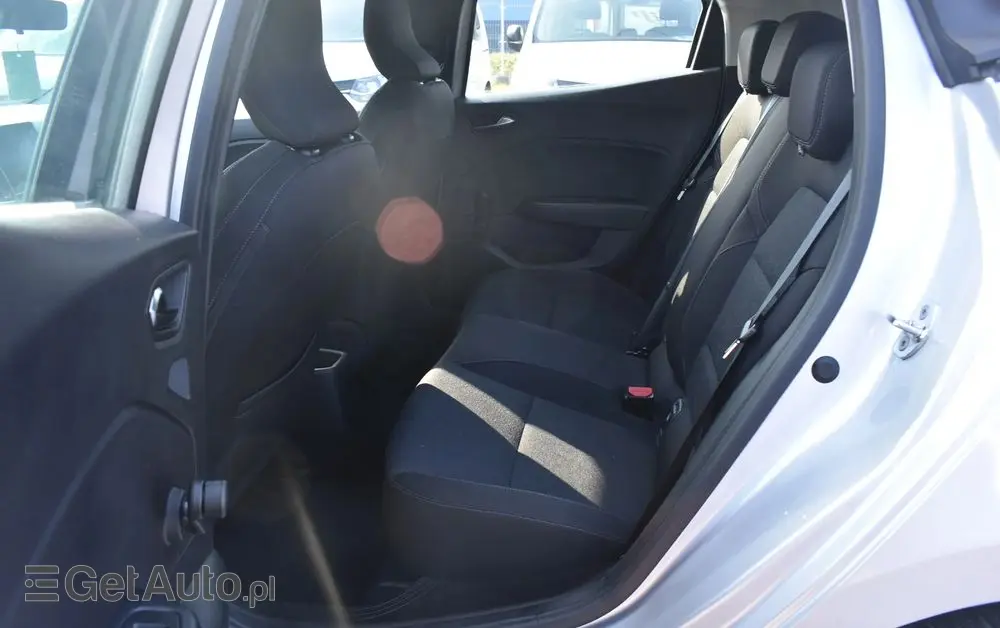 RENAULT Clio 1.0 TCe Equilibre