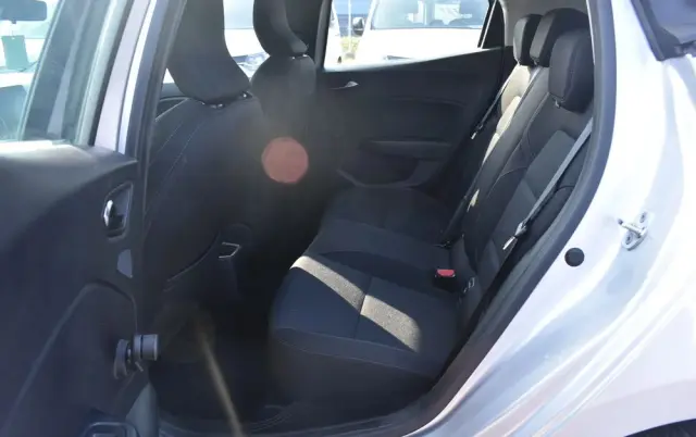 RENAULT Clio 1.0 TCe Equilibre