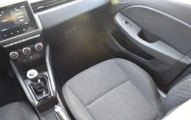 RENAULT Clio 1.0 TCe Equilibre