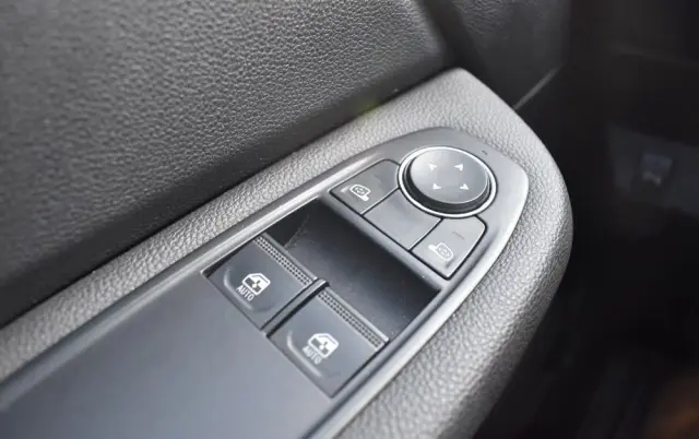 RENAULT Clio 1.0 TCe Equilibre