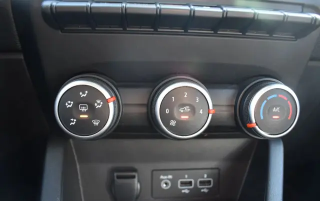 RENAULT Clio 1.0 TCe Equilibre