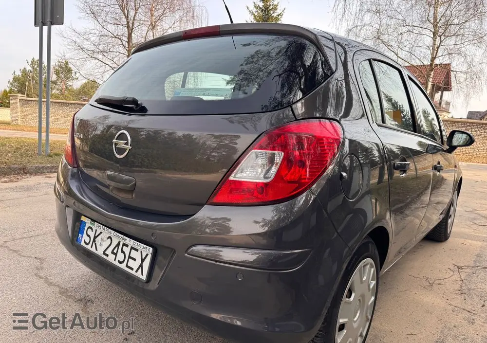 OPEL Corsa 1.4 16V Graphite