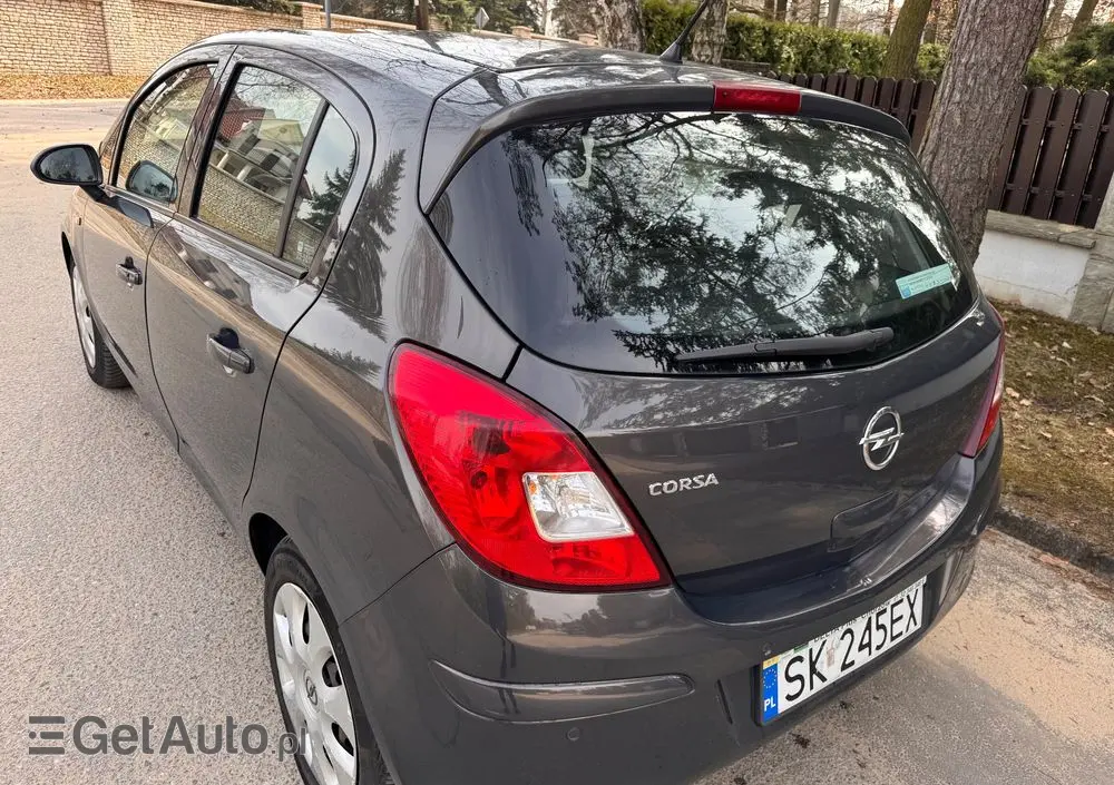 OPEL Corsa 1.4 16V Graphite