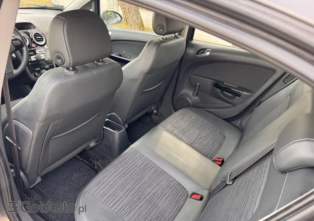 OPEL Corsa 1.4 16V Graphite