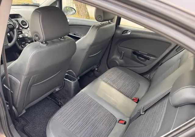 OPEL Corsa 1.4 16V Graphite