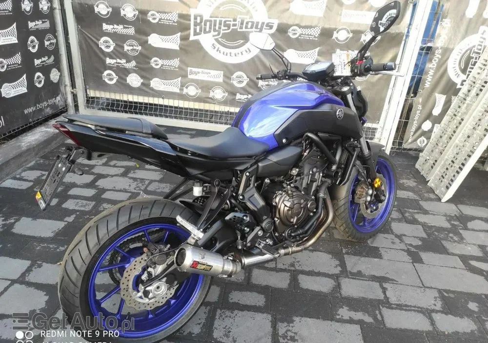 YAMAHA MT 