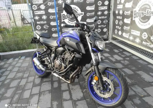 YAMAHA MT 