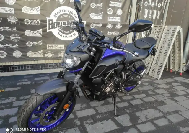 YAMAHA MT 