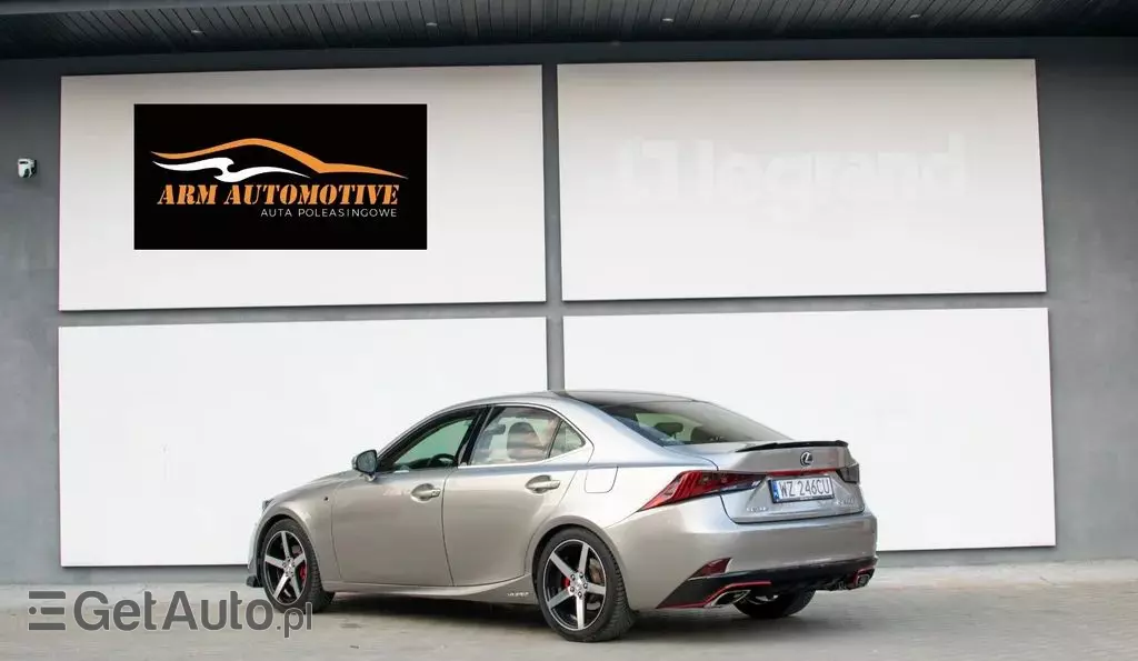 LEXUS IS 