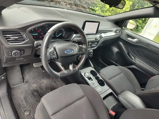 FORD Focus ST-Line Business