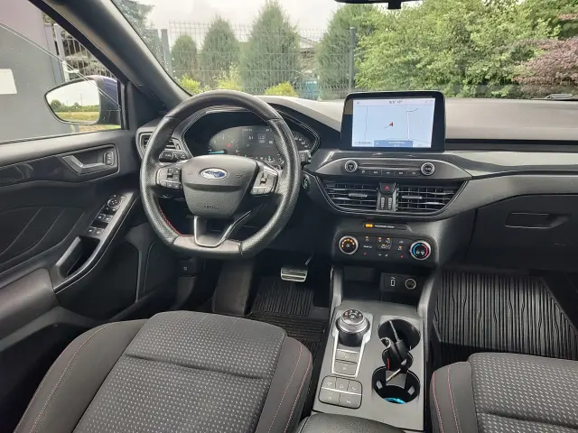 FORD Focus ST-Line Business