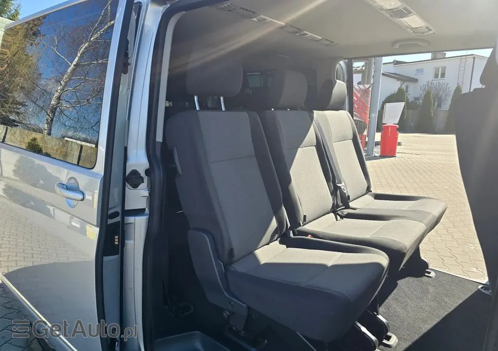 VOLKSWAGEN Caravelle 