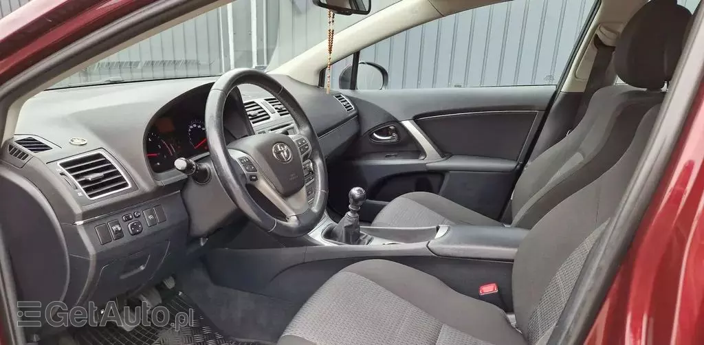 TOYOTA Avensis 