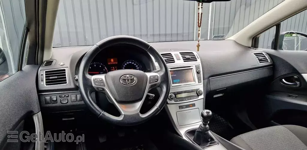 TOYOTA Avensis 