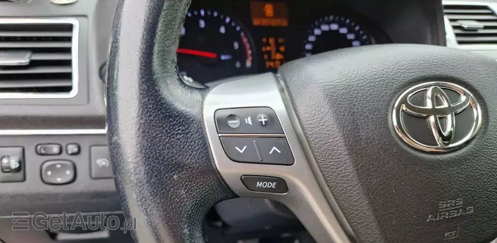 TOYOTA Avensis 