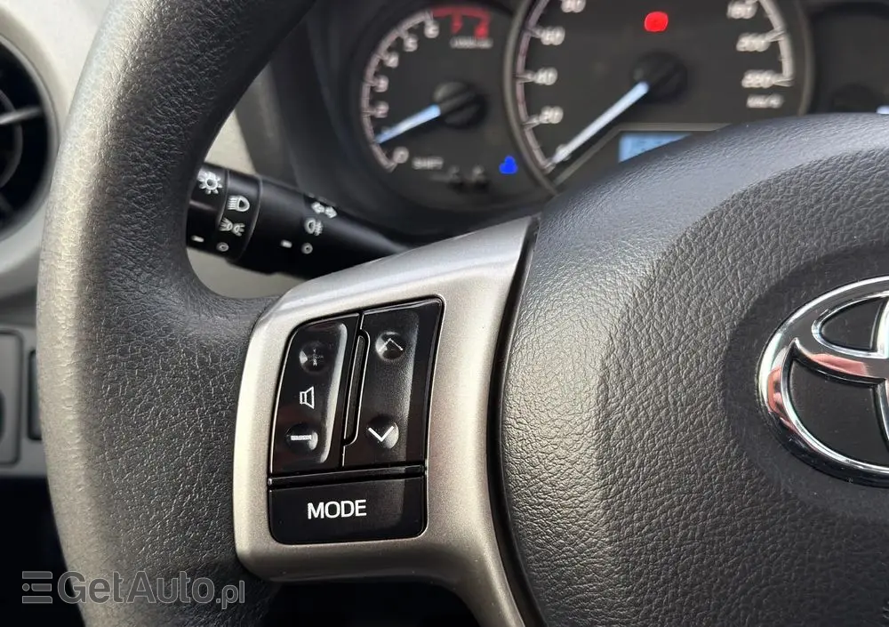 TOYOTA Yaris 1.0 Life