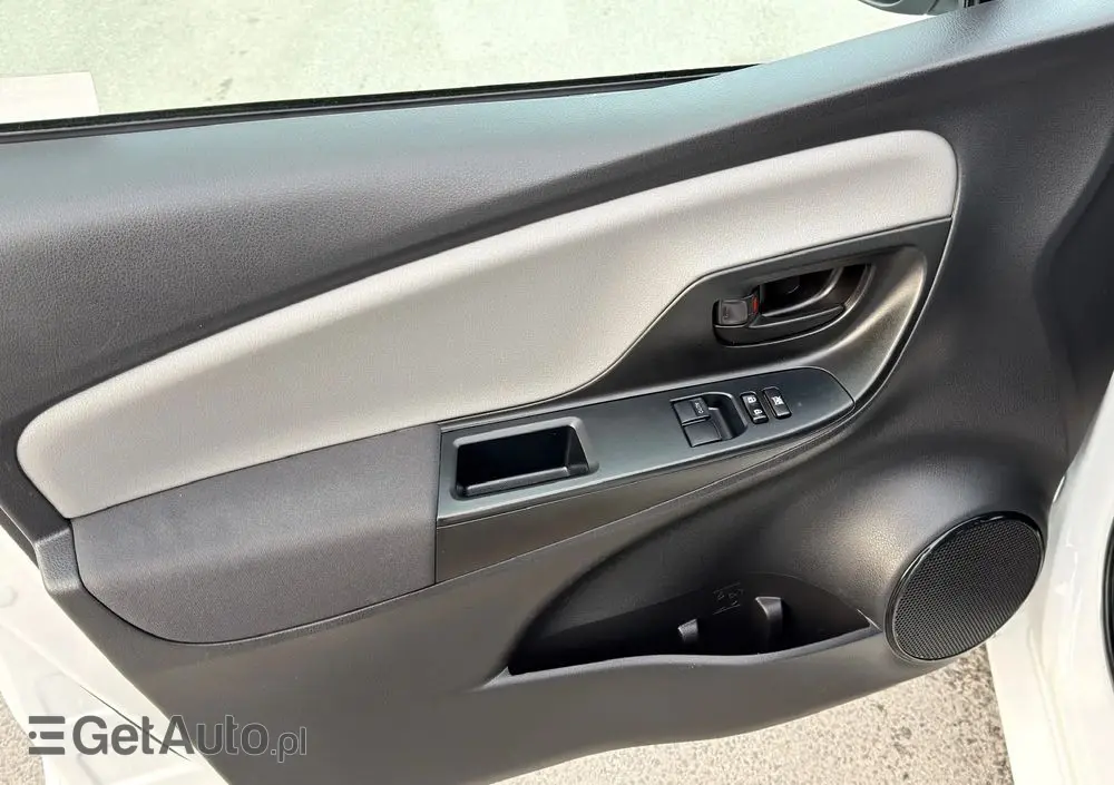 TOYOTA Yaris 1.0 Life