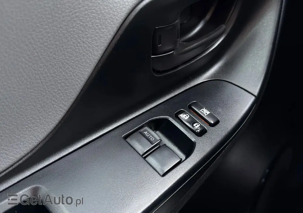 TOYOTA Yaris 1.0 Life