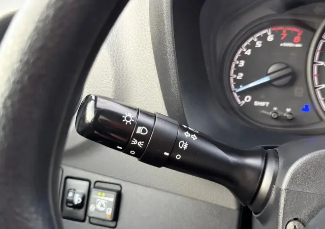 TOYOTA Yaris 1.0 Life