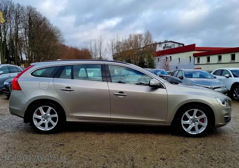VOLVO V60 D3 Edition