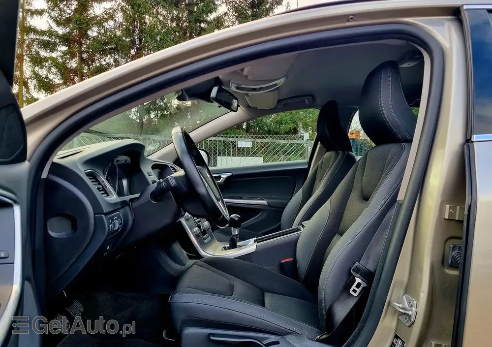 VOLVO V60 D3 Edition