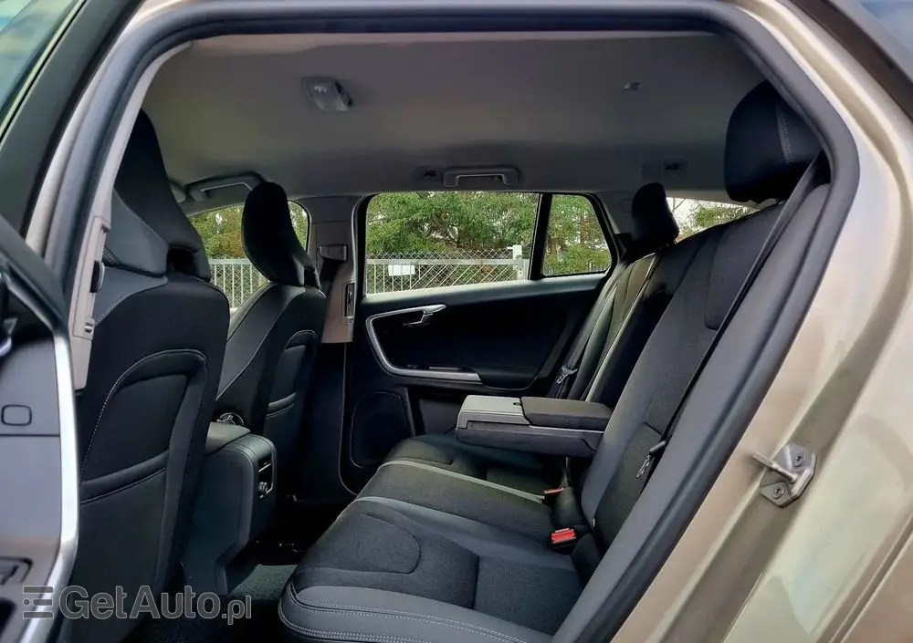 VOLVO V60 D3 Edition