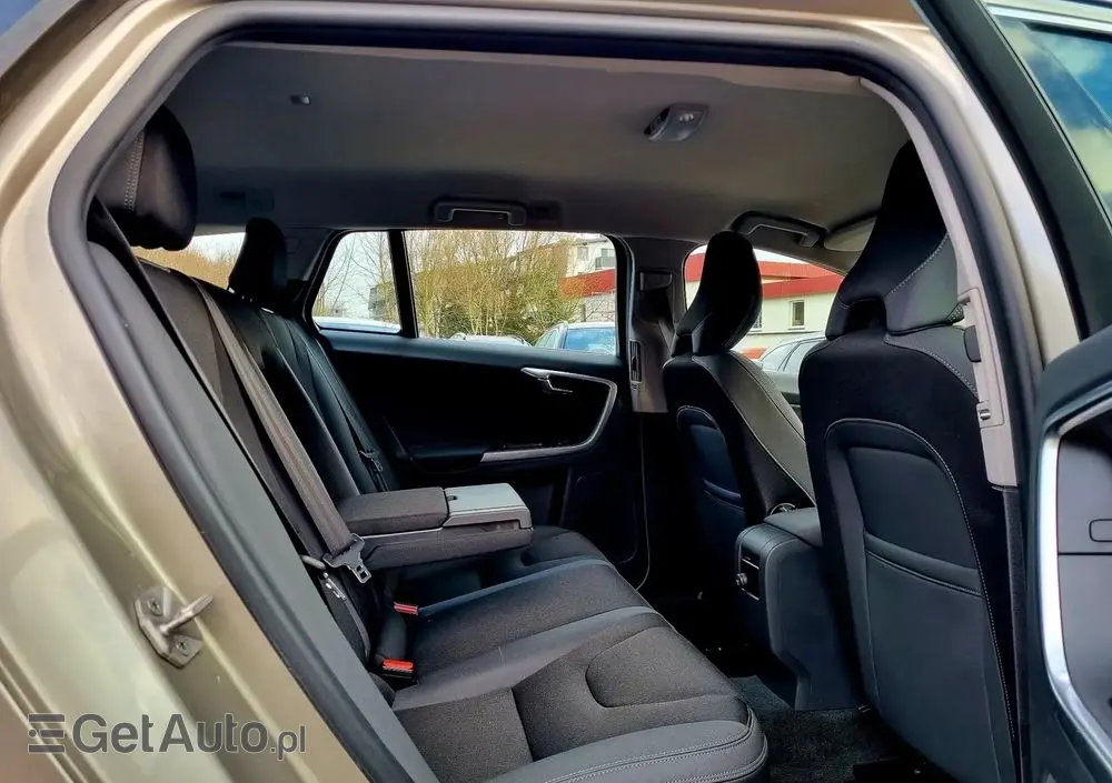 VOLVO V60 D3 Edition