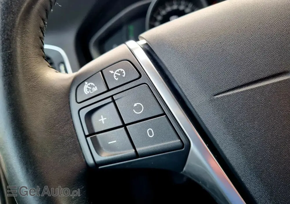 VOLVO V60 D3 Edition