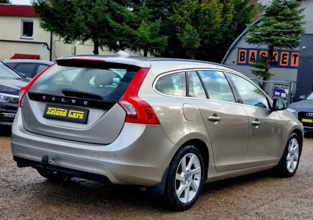 VOLVO V60 D3 Edition